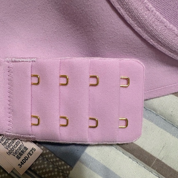 Victoria’s Secret Love Cloud Demi 34DD - Picture 2 of 6